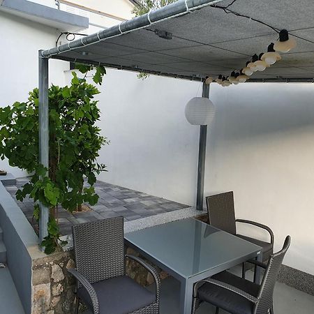 Relax House Rosemary Apartman Draga Bašćanska Kültér fotó
